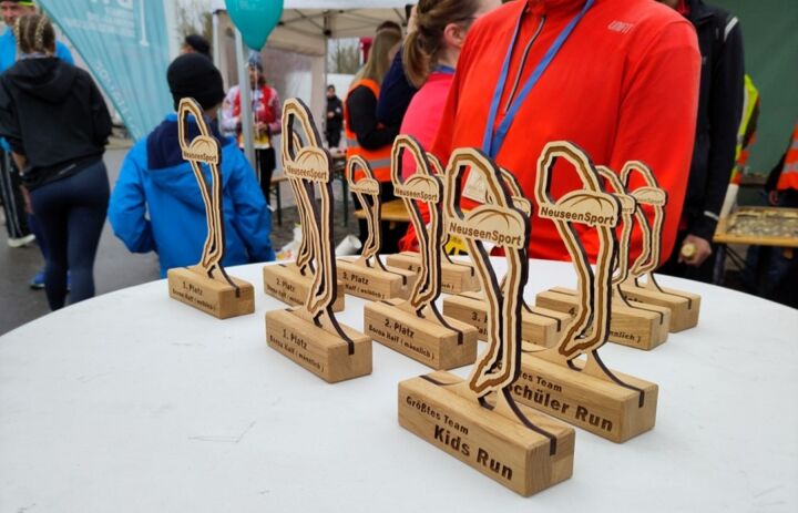 Nachhaltige hölzerne Medaillen für die Sieger des Boran Halfs