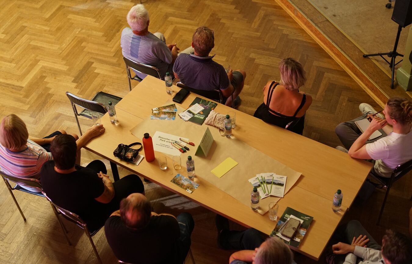 Ganz Ohr beim 1. Bürgerdialog in Wechselburg