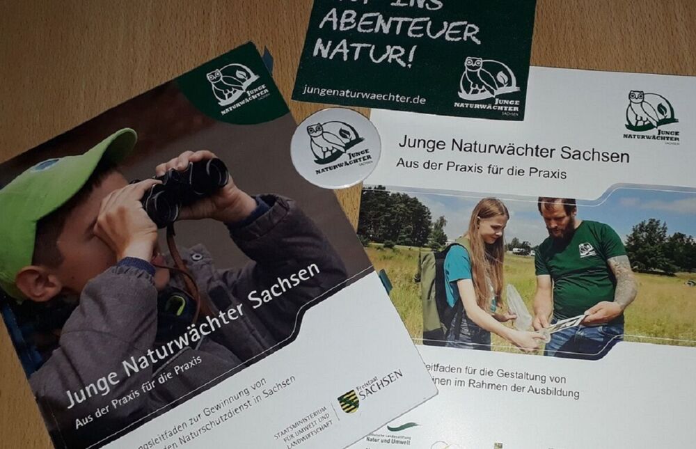 Broschüren der Jungen Naturwächter.