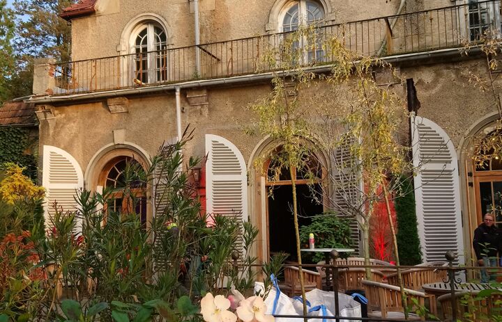 Eine alte Villa zweigeschossig mit großen Fenstern und Terrasse.
Foto: Landesverein Sächsischer Heimatschutz