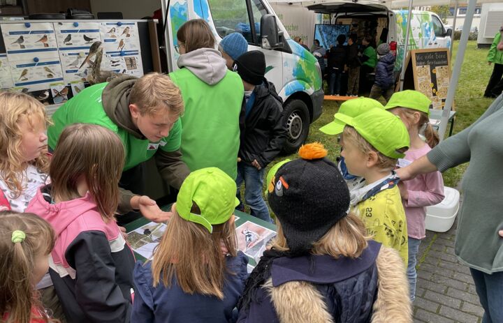 Umweltmobile zu den Grünen Kindertagen im Einsatz - Link: Was braucht eine Maus, um gut zu leben?
